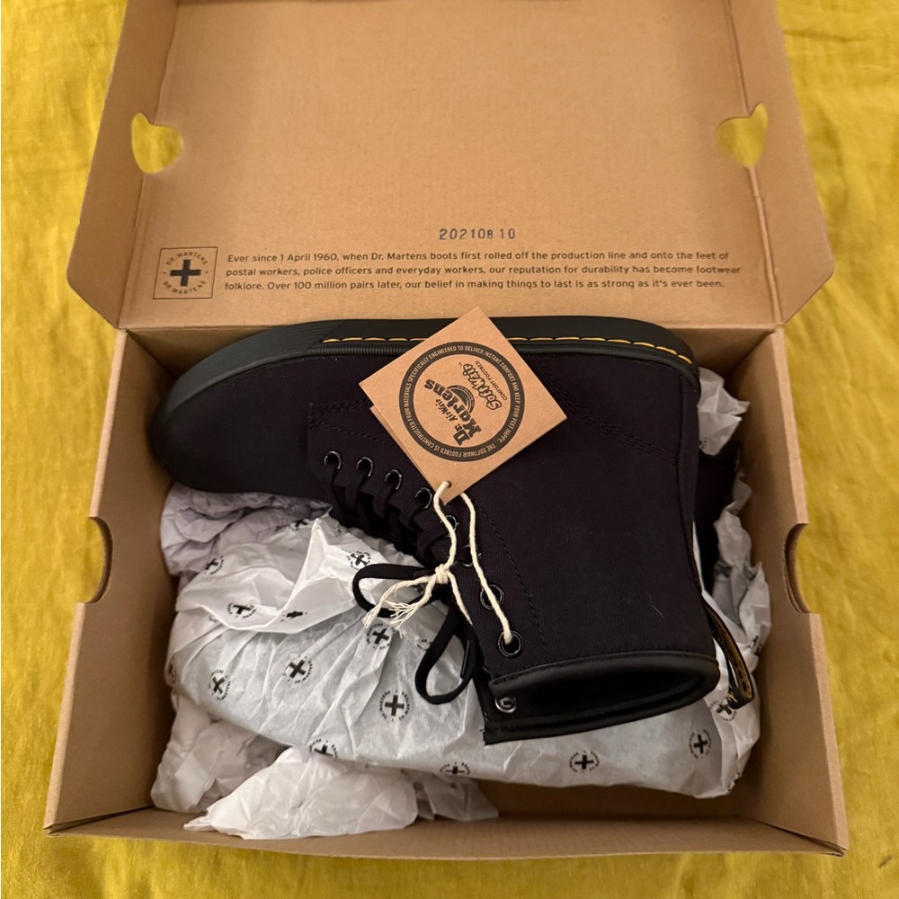 Dr. Martens Sheridan Black Canvas Footwear